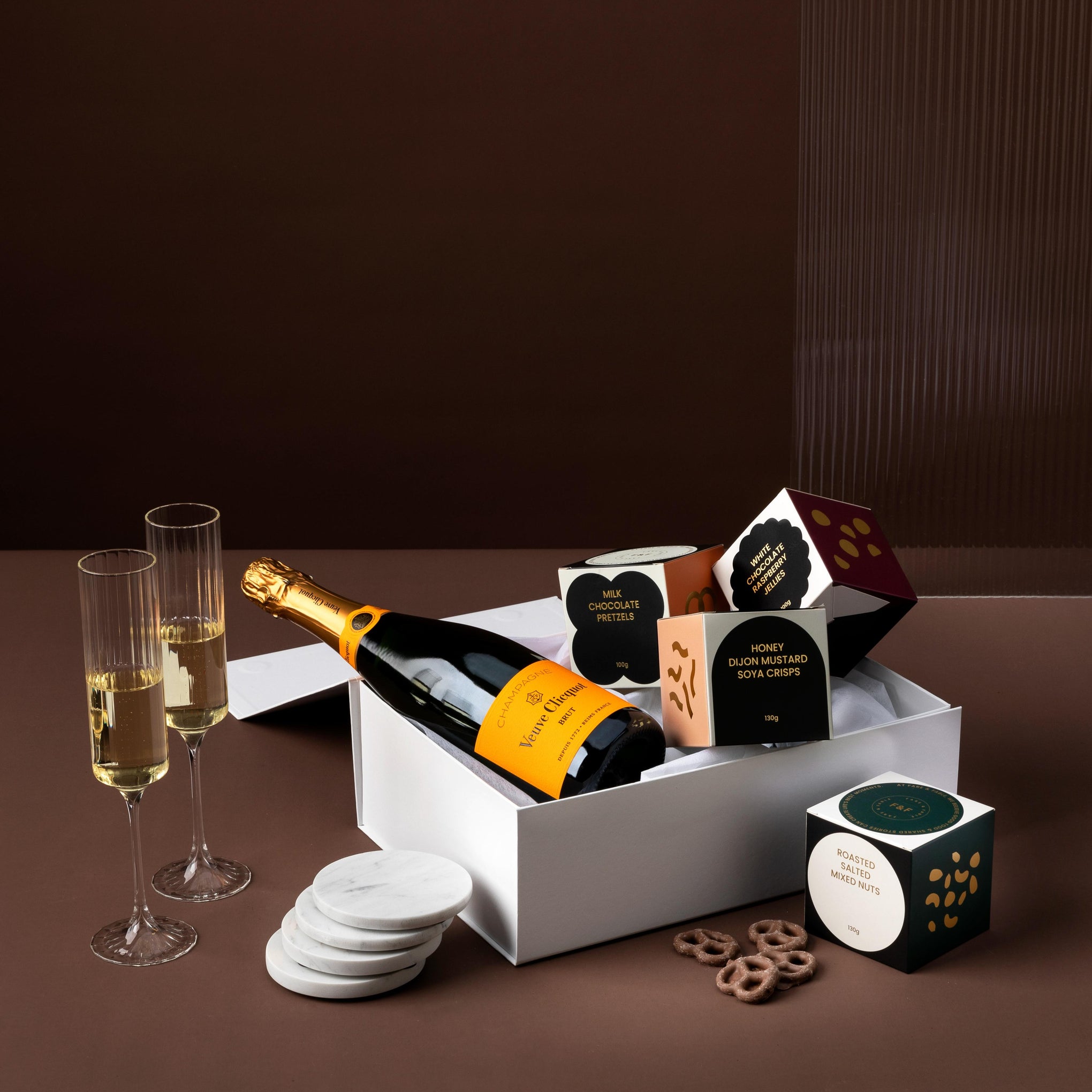 style-bundle-corporate-hamper-with-veuve-clicquot-and-stemmed-flute-glasses