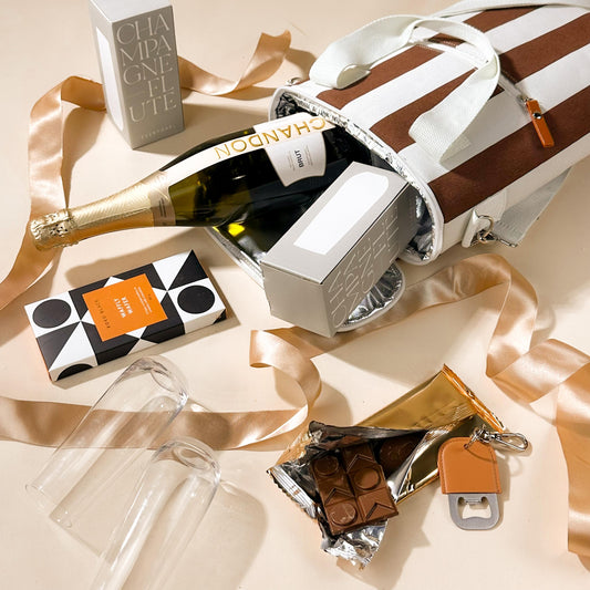 wine-gift-hamper-with-chandon-and-koko-black-chocolate-in-striped-insulated-wine-cooler-bag
