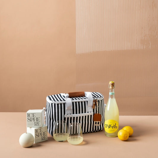 style-bundle-the-summer-limoncello-branded-gift-box-with-cooler-bag-and-zonzo-limoncello