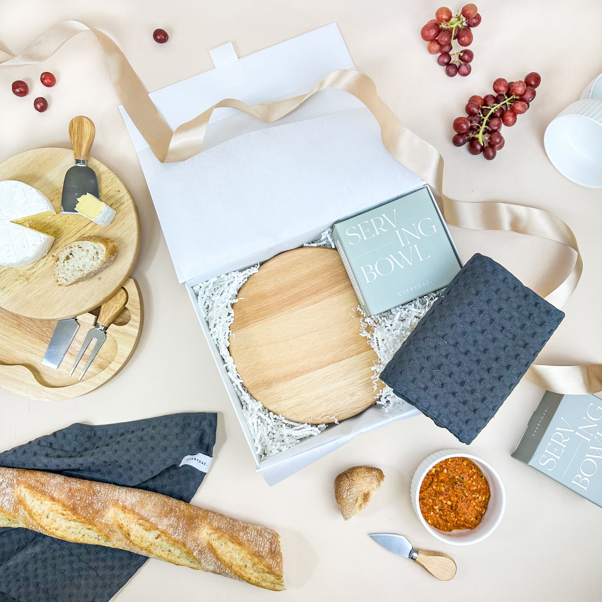 the-cheese-board-and-dip-corporate-branded-gift-hamper