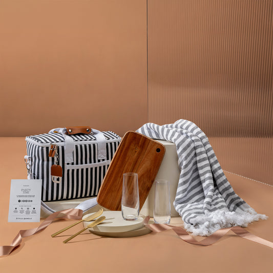 style-bundle-corporate-gifting-for-clients-with-cooler-bag-and-chopping-board-branded