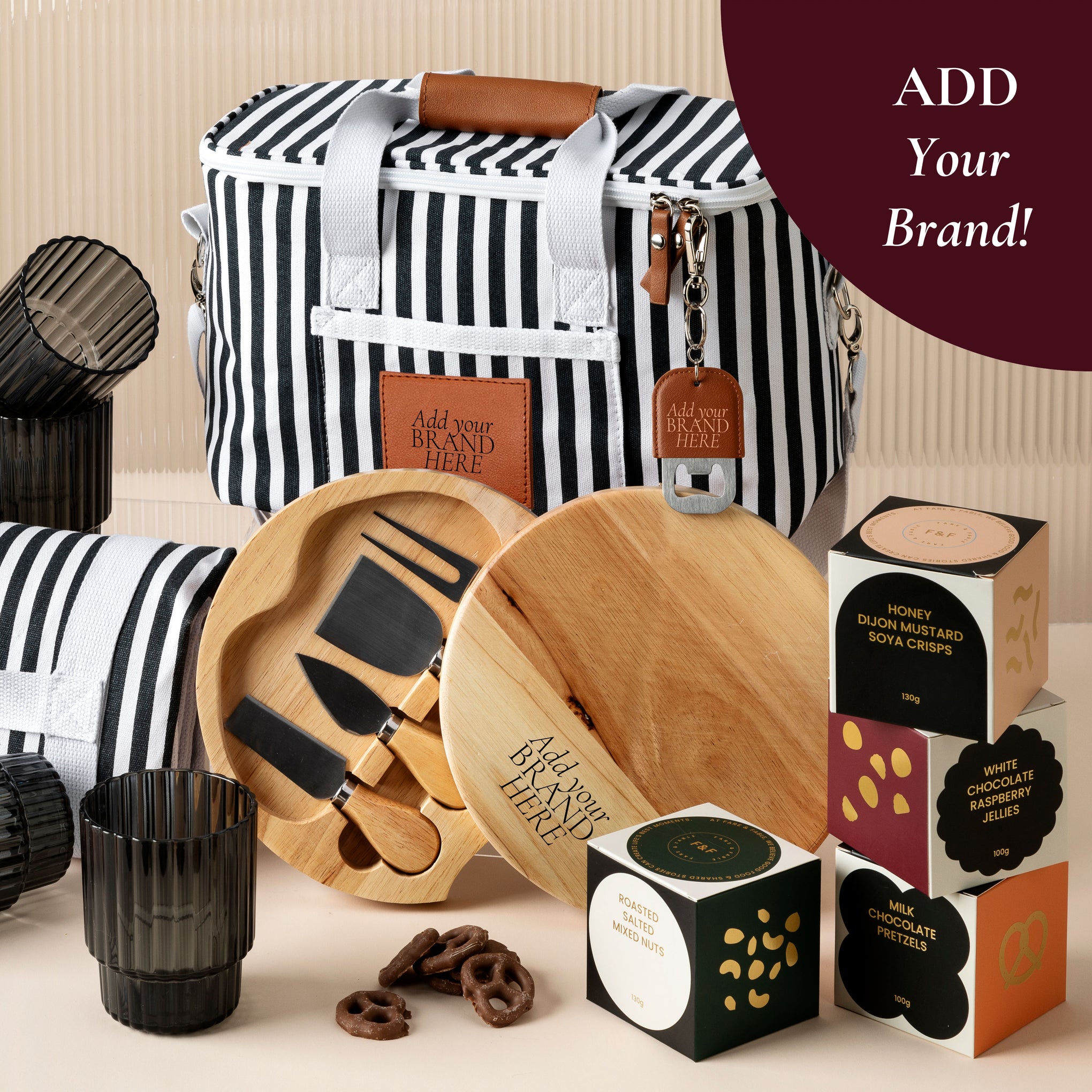 style-bundle-cooler-bag-and-picnic-mat-with-picnic-snacks-and-cups