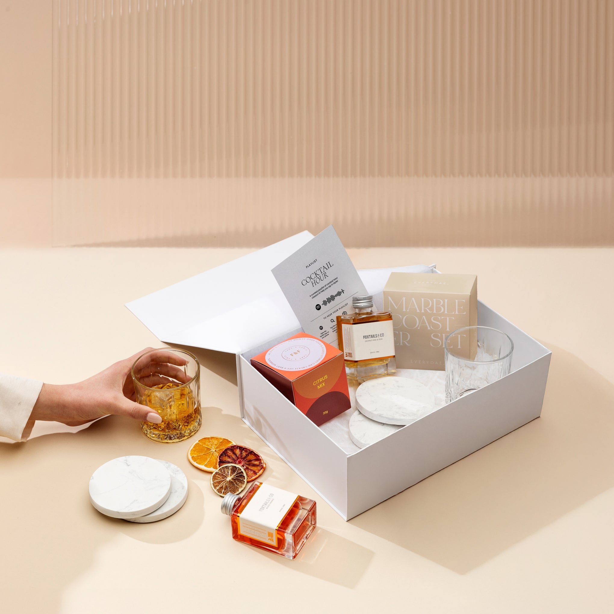 style-bundle-corporate-gifts-with-logo-with-foxtail-cocktails-and-marble