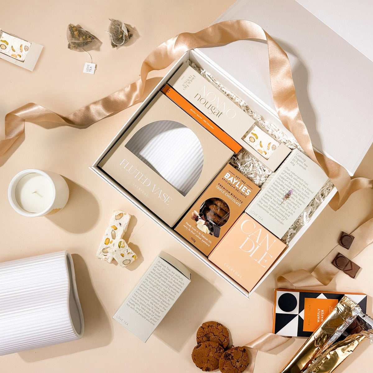 the-sympathy-hamper-with-chocolate-and-tea-with-candle-for-condolences-gift