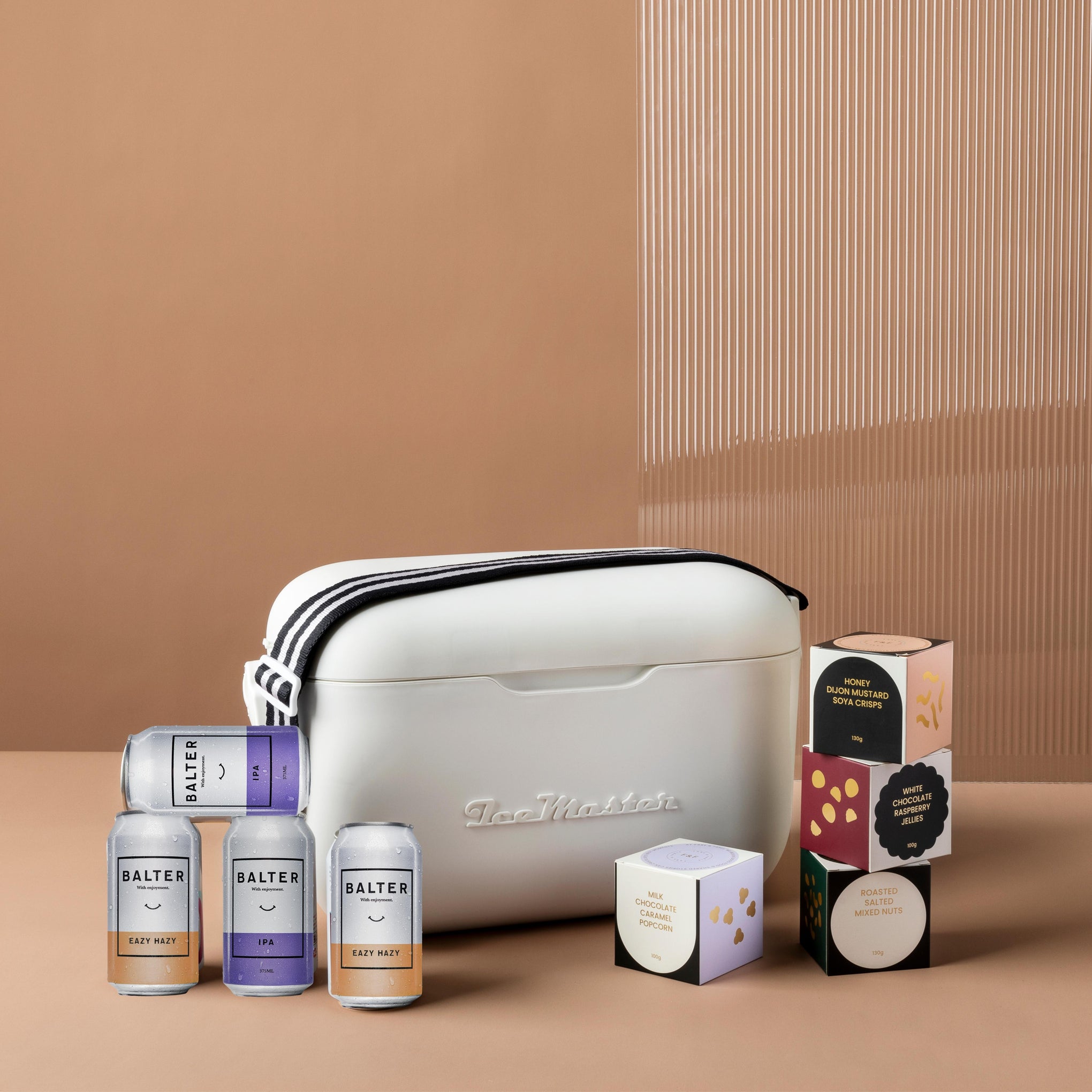 style-bundle-the-beer-on-ice-esky-gift-hamper-with-balter-beer-and-retro-esky