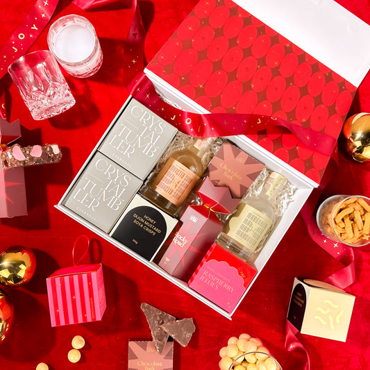 luxury-christmas-hampers-with-festive-snacks-and-mixology-cocktails