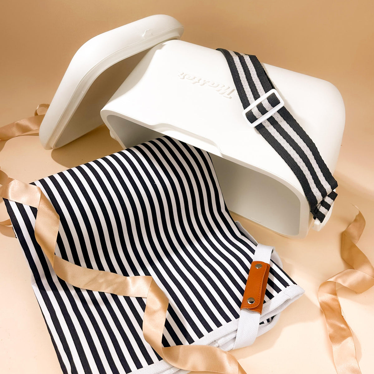 luxury-corporate-gifts-in-esky-with-picnic-mat-add-your-brand-to-the-esky