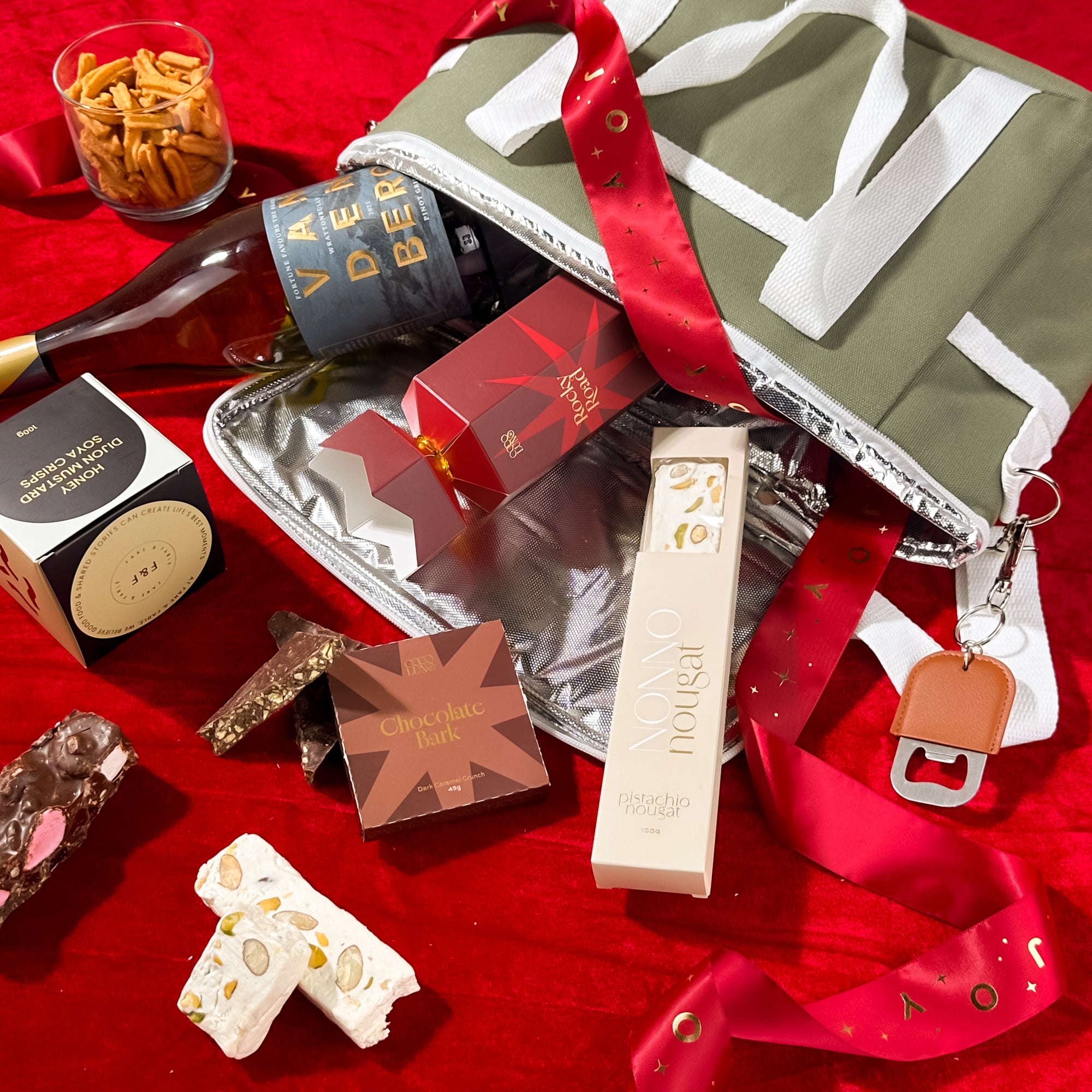 staff-christmas-gifts-for-end-of-year-gifting-and-insulated-green-cooler-bag