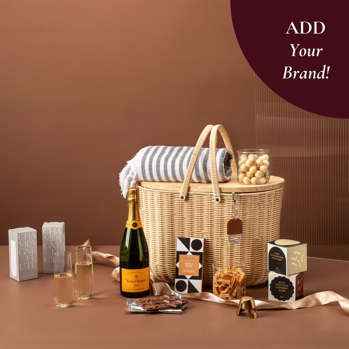 style-bundle-picnic-hamper-with-veuve-and-turkish-throw-rug-with-picnic-snacks