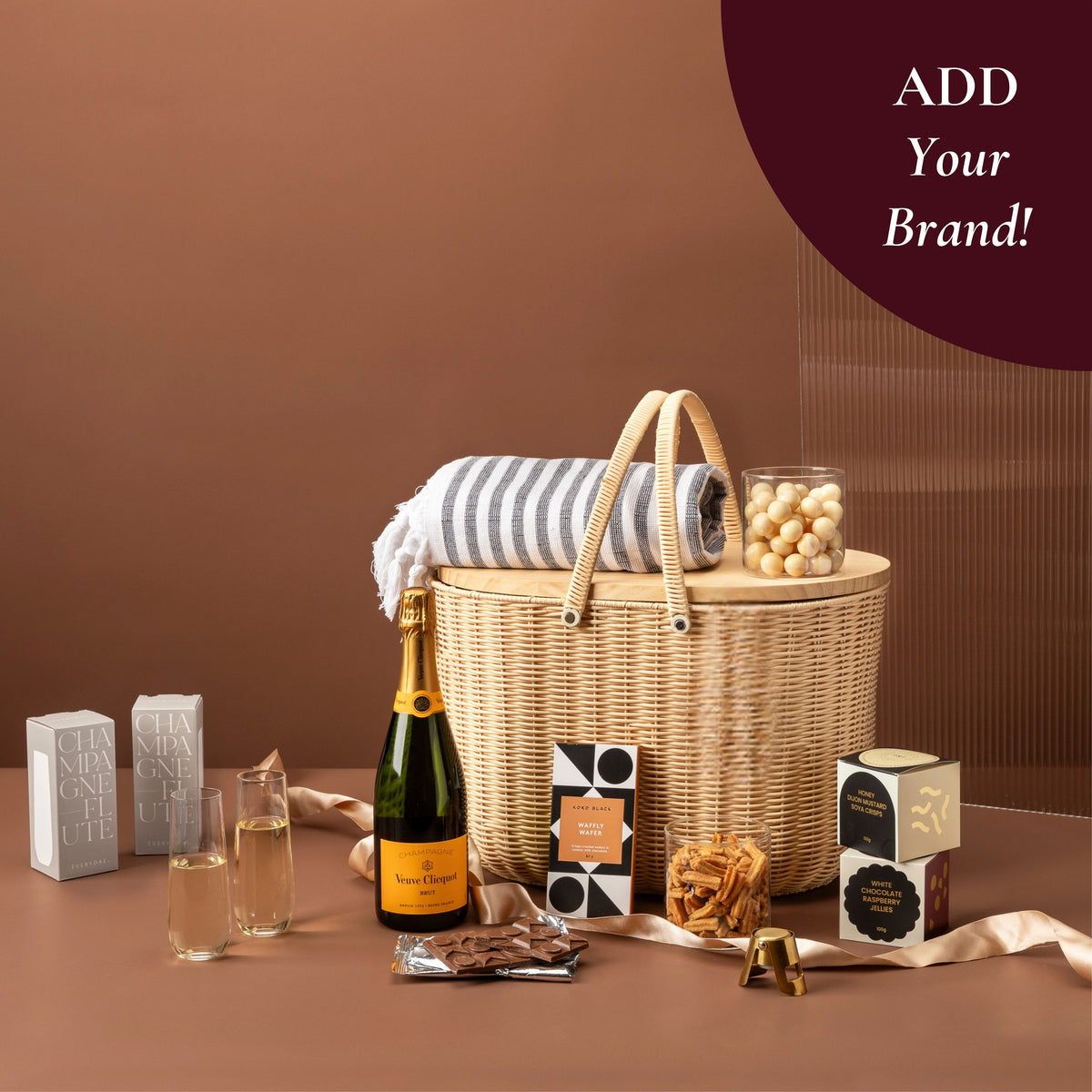 style-bundle-picnic-hamper-with-veuve-and-turkish-throw-rug-with-picnic-snacks