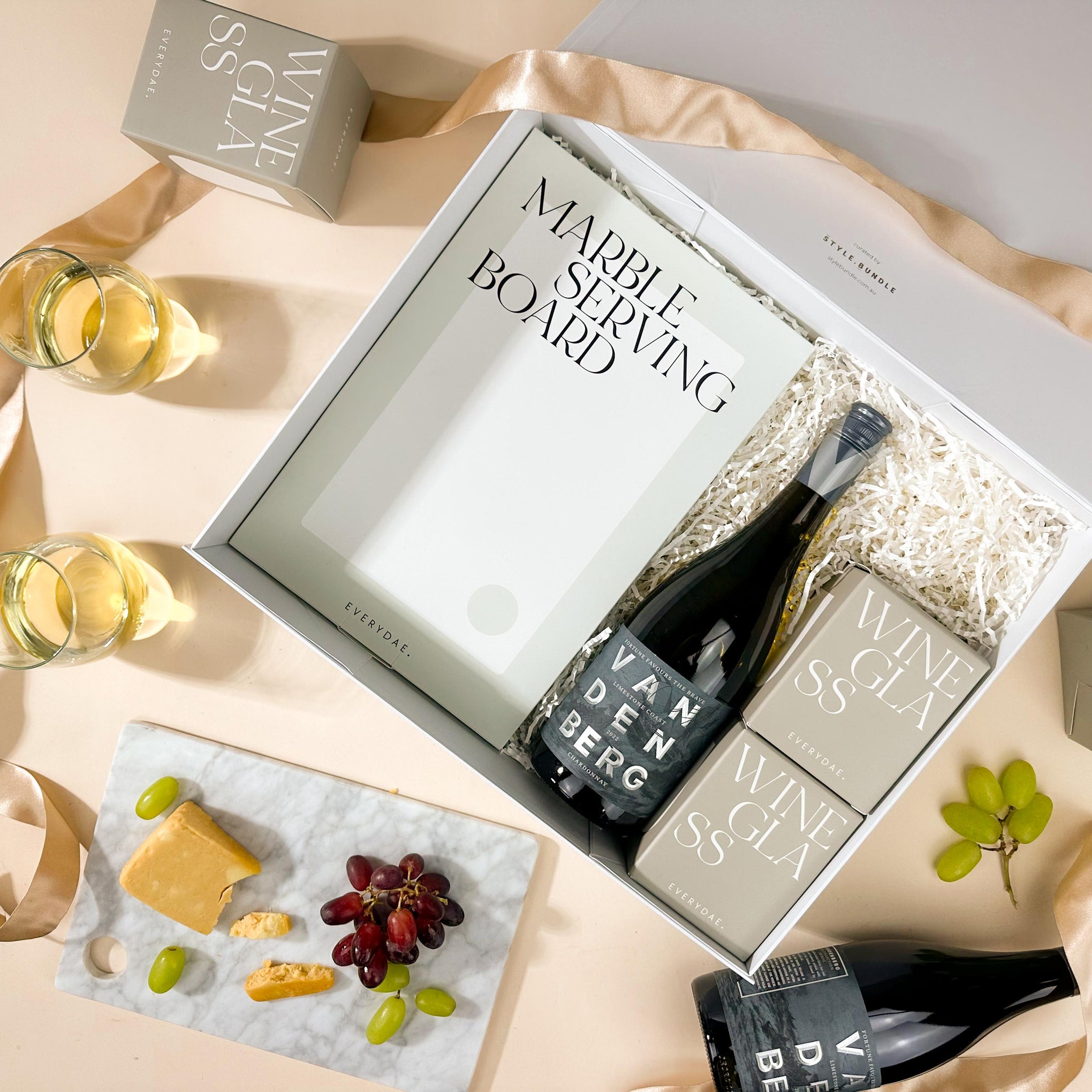 style-bundle-company-gift-box-marble-cheers-with-marble-serving-board-and-vandenberg-wine-with-stemless-wine-glasses