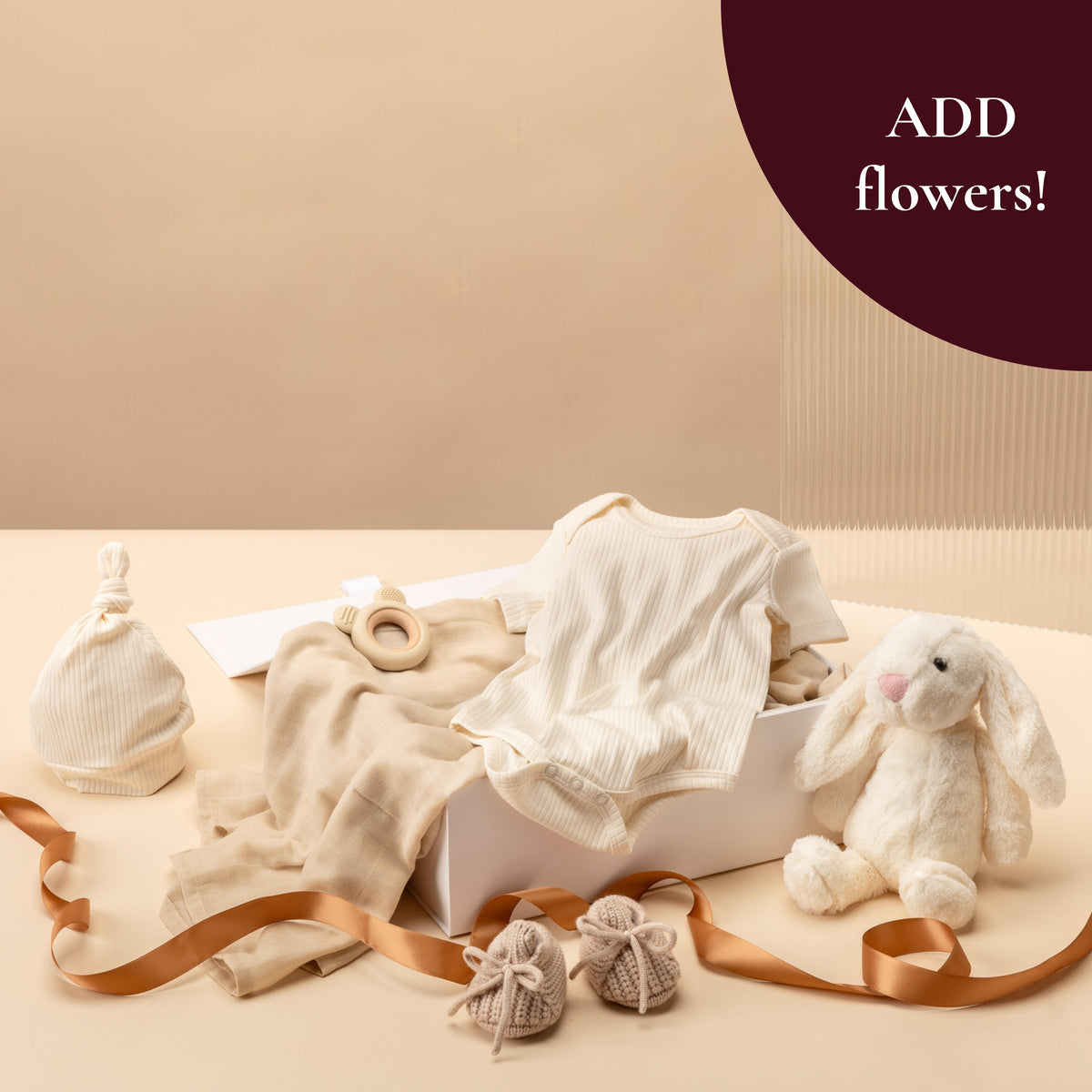 style-bundle-newborn-gift-hamper-neutral-unisex-with-muslin-wrap-and-beanie