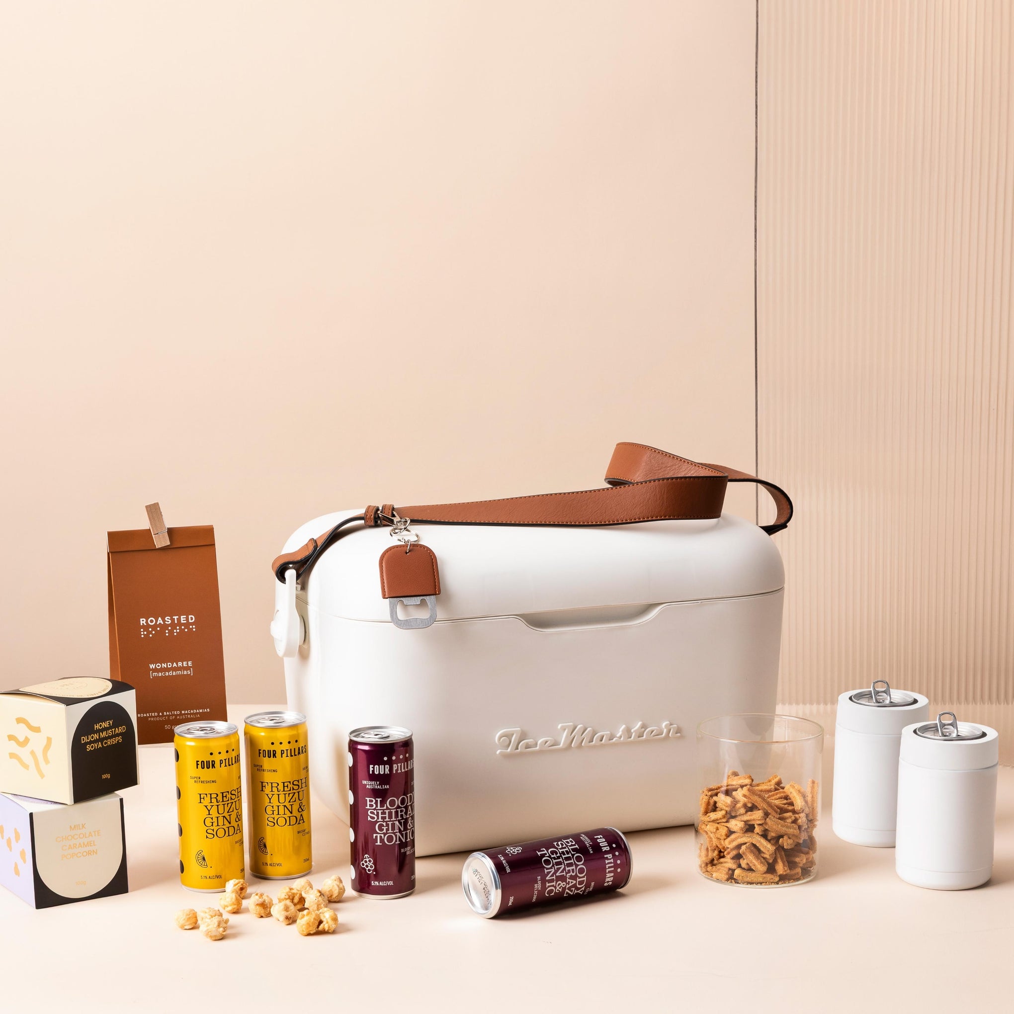 style-bundle-corporate-employee-gifts-with-retro-esky-and-leather-handle-with-four-pillars-gin-and-can-coolers