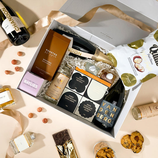 style-bundle-team-party-gift-hamper-for-work-teams-with-wine-and-champagne-and-team-snacks