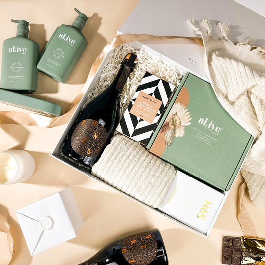 style-bundle-welcome-luxe-gift-hamper-with-alive-body-and-zonzo