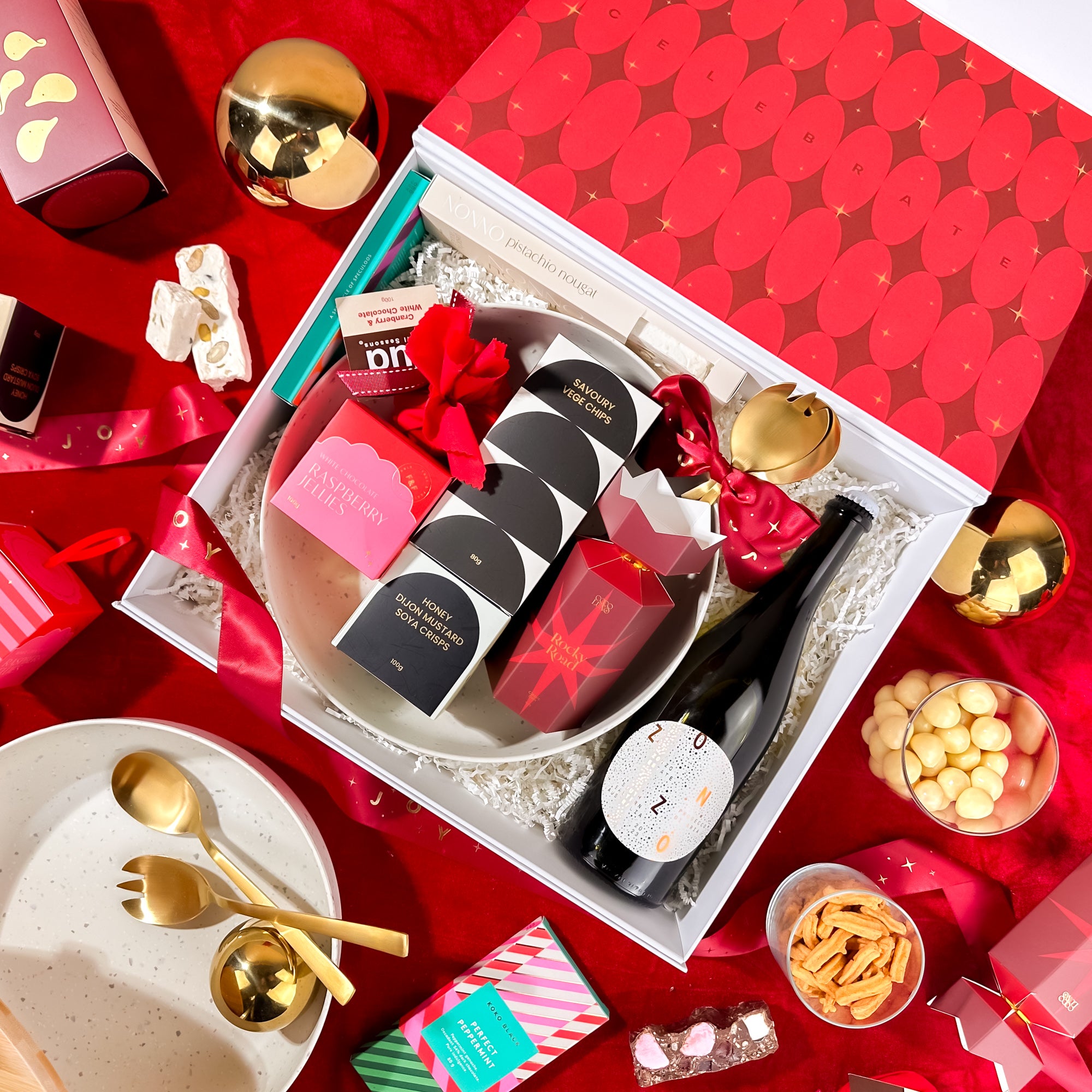 corporate-hampers-christmas-with-serving-bowl-homewares-and-zonzo-prosecco