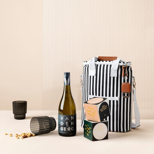 style-bundle-wine-and-go-company-gift-box-with-cooler-bag-and-tumblers