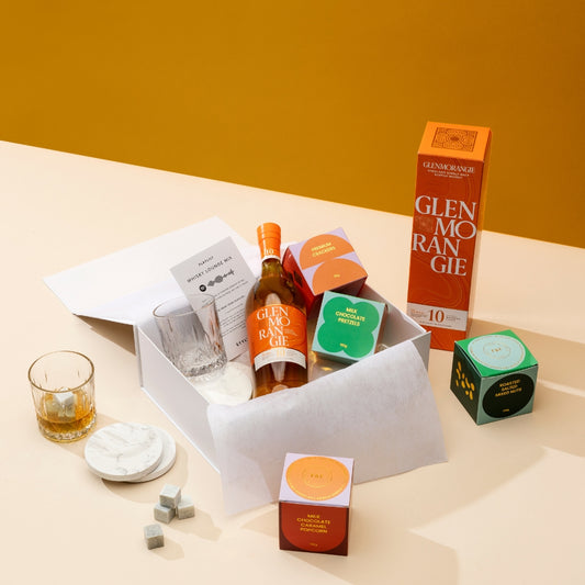 style-bundle-corporate-whisky-gift-with-glenmorangie-and-crystal-cocktail-glasses-and-snacks